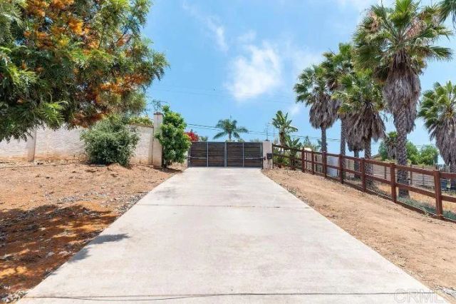 29979 Robbie Lane, Vista, CA 92084