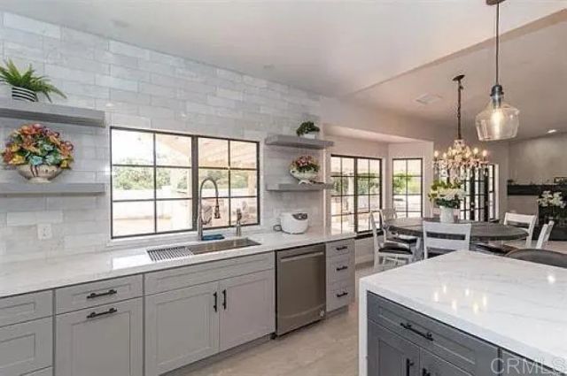 29979 Robbie Lane, Vista, CA 92084