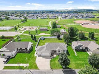 665 Hillside Court, Evansville, WI 53536