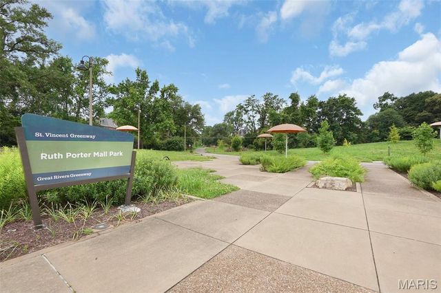 5718 Etzel Avenue, St Louis, MO 63112