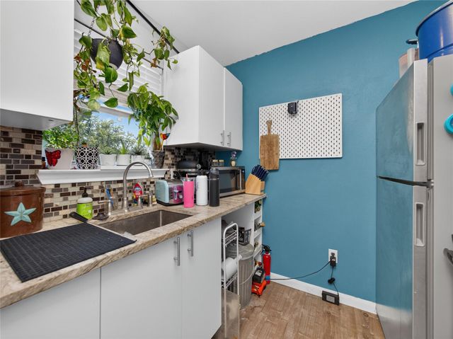 1104 S Boundary ST, Burnet, TX 78611