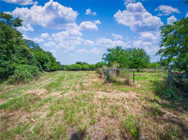 1104 S Boundary ST, Burnet, TX 78611