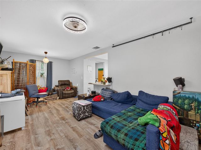 1104 S Boundary ST, Burnet, TX 78611
