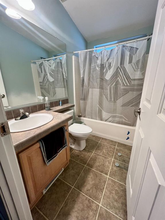 Image 11 of property listing at 3138 W Dakota Avenue # 194, Fresno, CA 93722