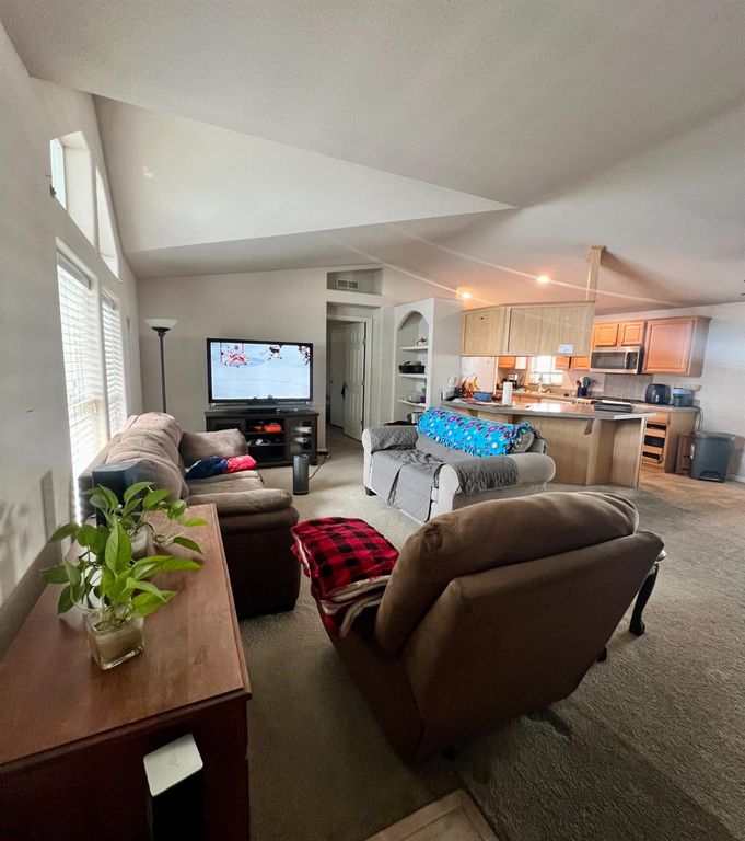 Image 2 of property listing at 3138 W Dakota Avenue # 194, Fresno, CA 93722