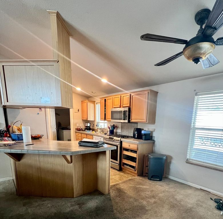 Image 3 of property listing at 3138 W Dakota Avenue # 194, Fresno, CA 93722