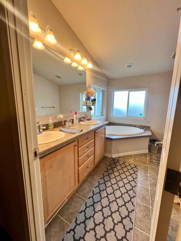 Image 9 of property listing at 3138 W Dakota Avenue # 194, Fresno, CA 93722