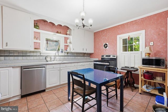 6027 29TH ST N, Arlington, VA 22207
