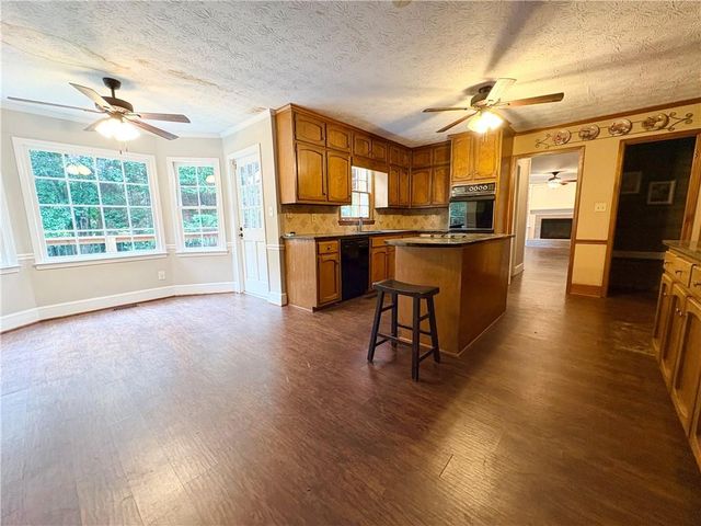 2971 Brookside Run, Snellville, GA 30078