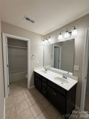 1121 Wainscott Drive, Waxhaw, NC 28173