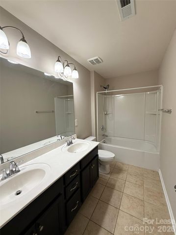 1121 Wainscott Drive, Waxhaw, NC 28173