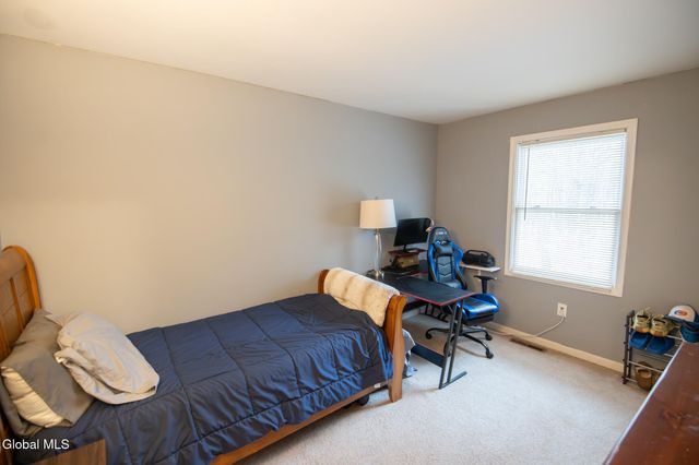 17 Primrose Avenue, Moreau, NY 12803