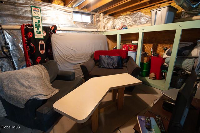 17 Primrose Avenue, Moreau, NY 12803