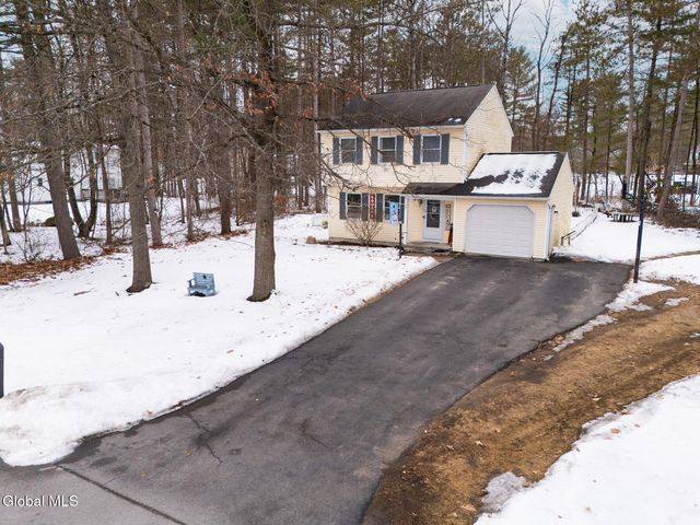 17 Primrose Avenue, Moreau, NY 12803