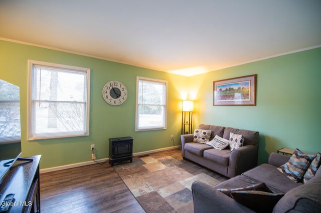 17 Primrose Avenue, Moreau, NY 12803