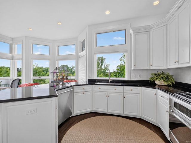 2330 Turnberry Lane, Fort Wayne, IN 46814