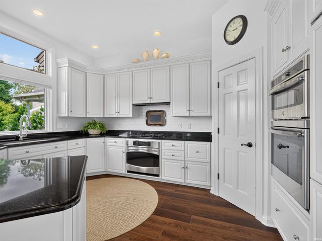 2330 Turnberry Lane, Fort Wayne, IN 46814