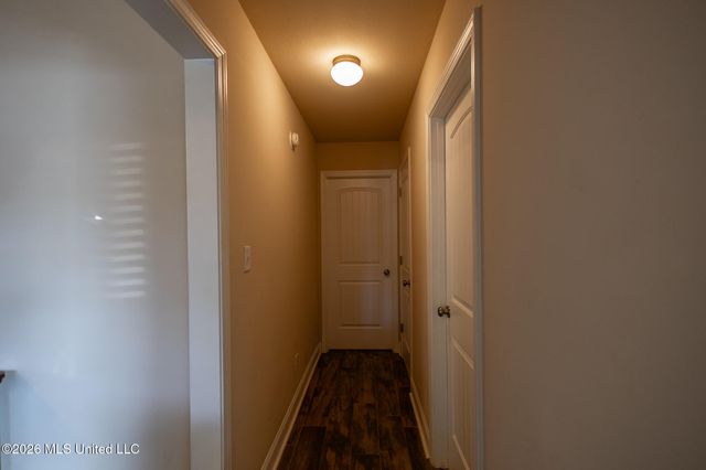 7693 W Woodridge Drive, Southaven, MS 38672