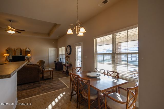 7693 W Woodridge Drive, Southaven, MS 38672