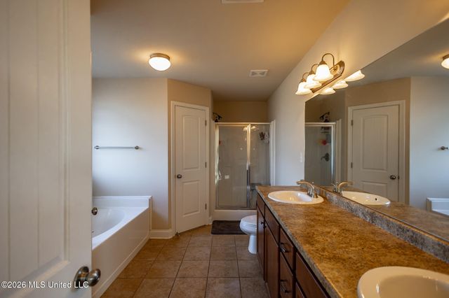7693 W Woodridge Drive, Southaven, MS 38672