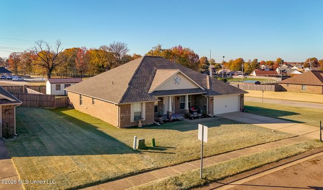 7693 W Woodridge Drive, Southaven, MS 38672
