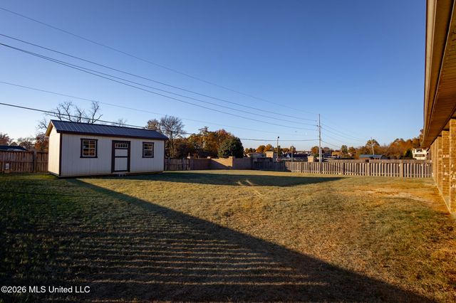 7693 W Woodridge Drive, Southaven, MS 38672
