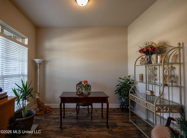 7693 W Woodridge Drive, Southaven, MS 38672