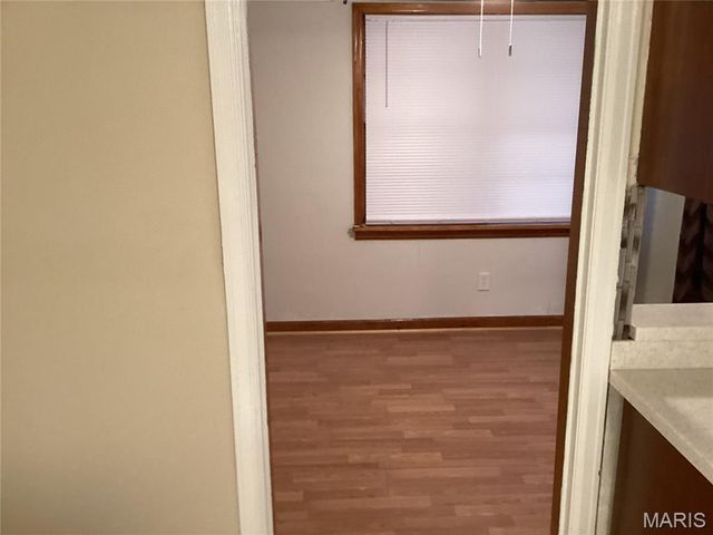 7143 Roland Blvd, Northwoods, MO 63121