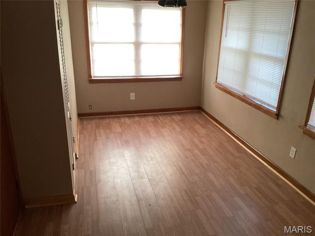 7143 Roland Blvd, Northwoods, MO 63121