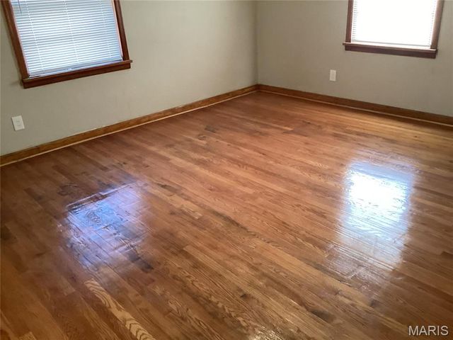 7143 Roland Blvd, Northwoods, MO 63121