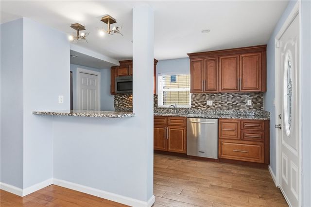 136 Dilworth St, Mt Washington, PA 15211