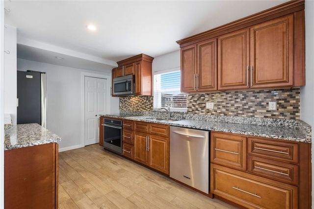 136 Dilworth St, Mt Washington, PA 15211