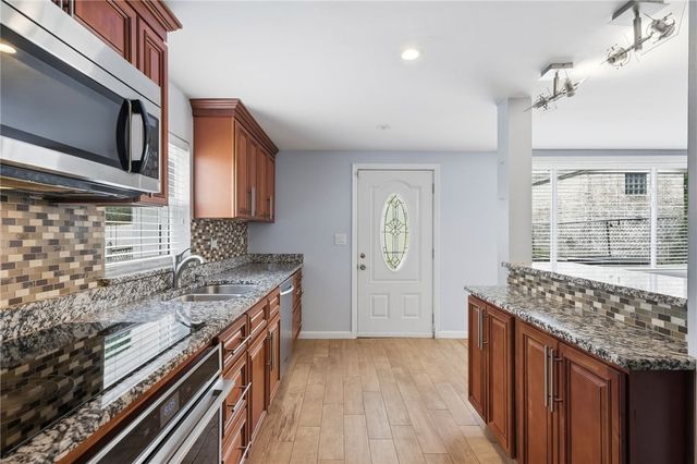 136 Dilworth St, Mt Washington, PA 15211