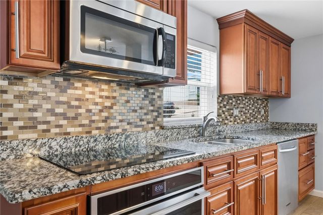 136 Dilworth St, Mt Washington, PA 15211