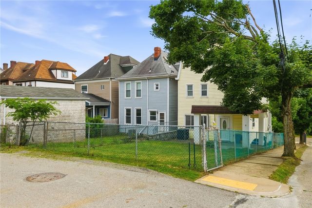 136 Dilworth St, Mt Washington, PA 15211