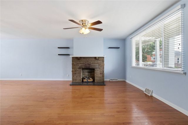 136 Dilworth St, Mt Washington, PA 15211
