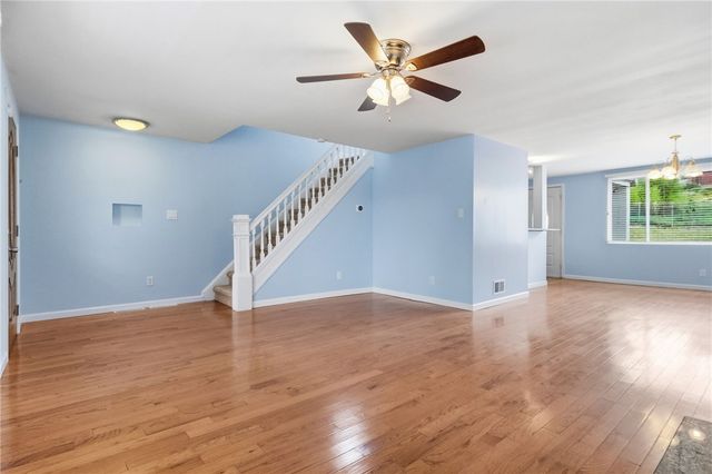 136 Dilworth St, Mt Washington, PA 15211