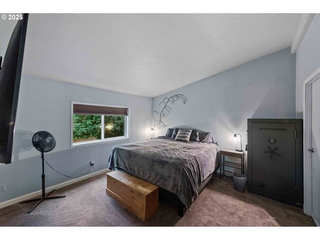 87527 RHODOWOOD Dr, Florence, OR 97439