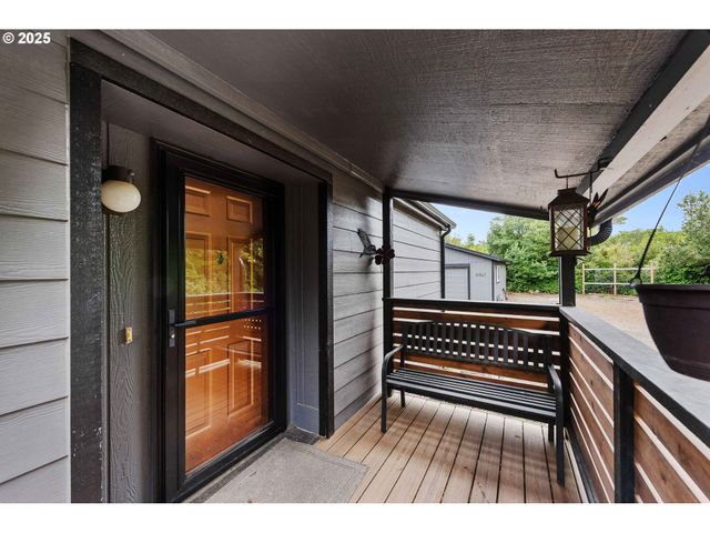 87527 RHODOWOOD Dr, Florence, OR 97439