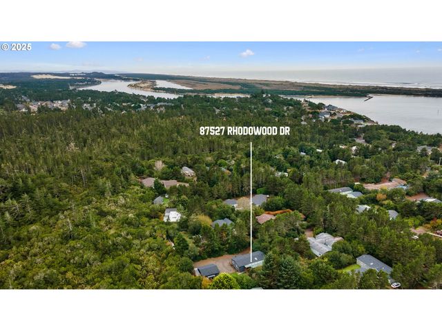 87527 RHODOWOOD Dr, Florence, OR 97439