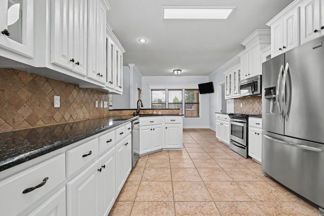 202 Plantation Drive, Mayflower, AR 72106