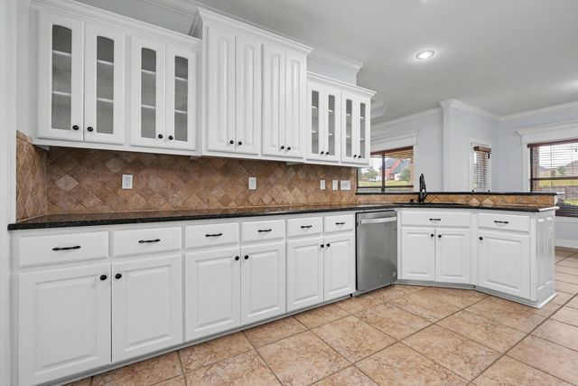 202 Plantation Drive, Mayflower, AR 72106