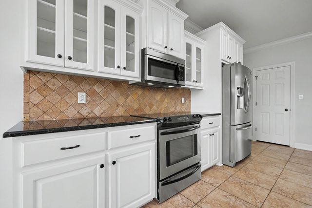 202 Plantation Drive, Mayflower, AR 72106