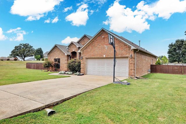 202 Plantation Drive, Mayflower, AR 72106