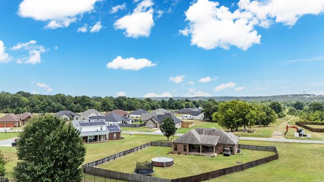 202 Plantation Drive, Mayflower, AR 72106