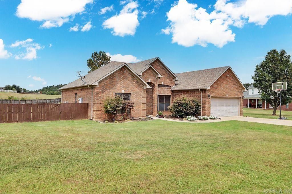 202 Plantation Drive, Mayflower, AR 72106