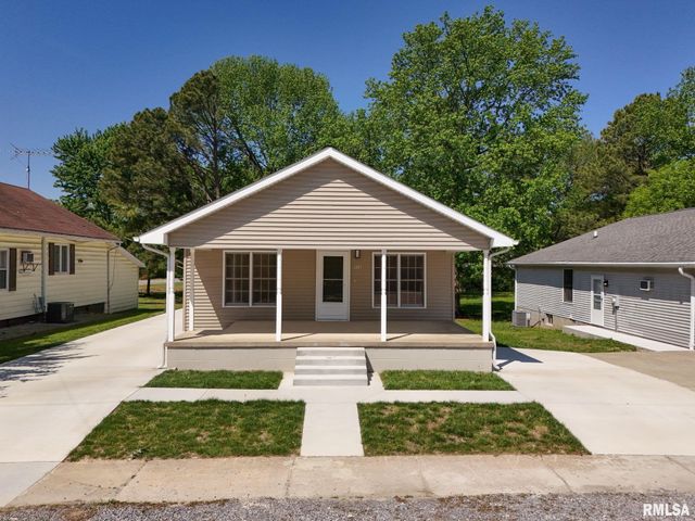 906 N JOHNSON Street, Marion, IL 62959