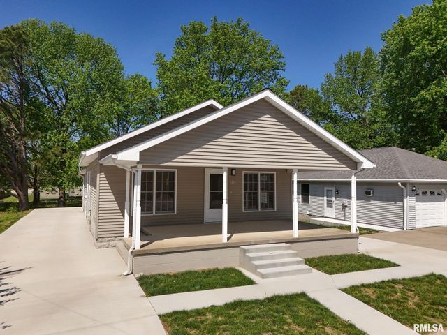 906 N JOHNSON Street, Marion, IL 62959