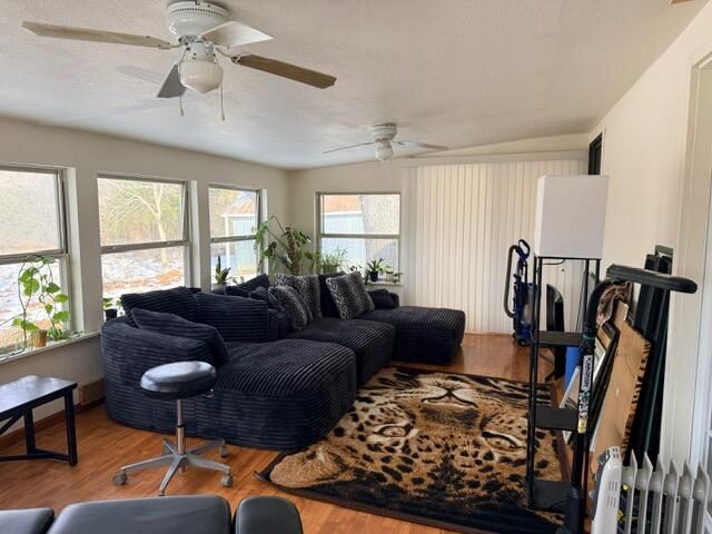 1080 N Industrial Drive, Houston, MO 65483