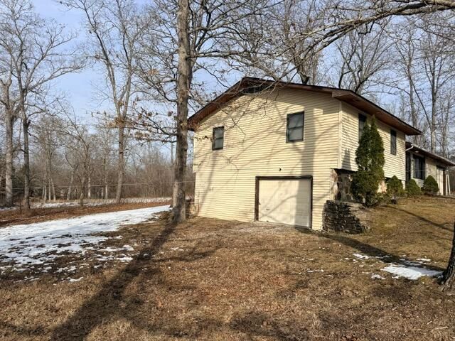 1080 N Industrial Drive, Houston, MO 65483